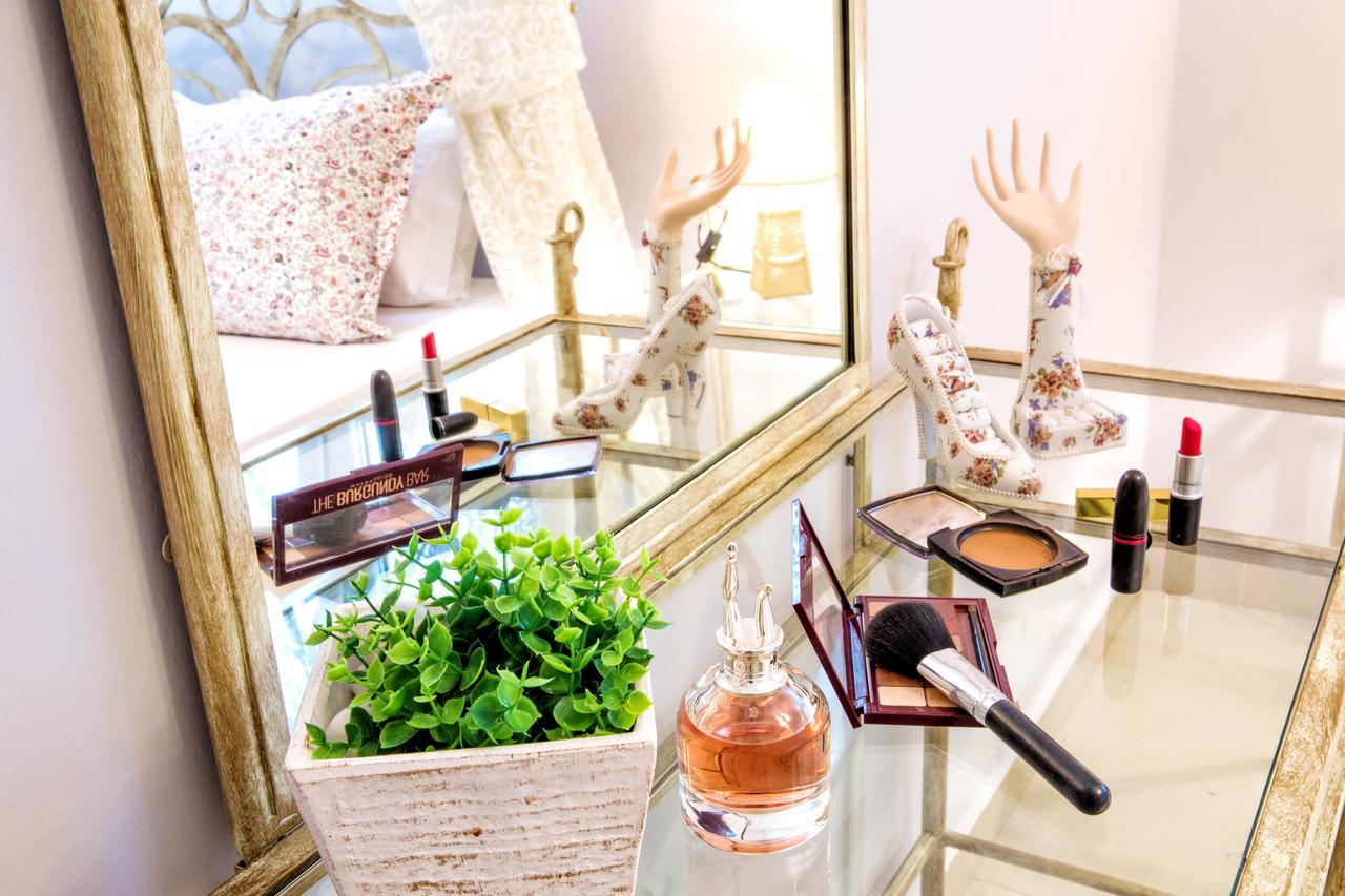 Golden Suites Ofrinion Ngoại thất bức ảnh