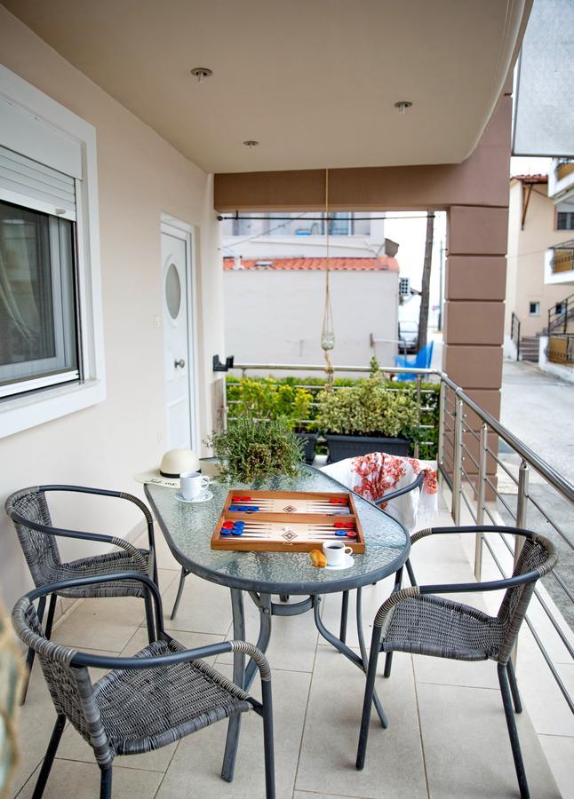 Golden Suites Ofrinion Ngoại thất bức ảnh