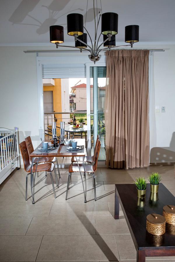 Golden Suites Ofrinion Ngoại thất bức ảnh