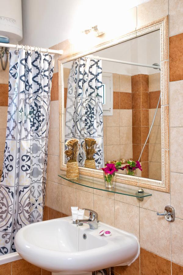 Golden Suites Ofrinion Ngoại thất bức ảnh
