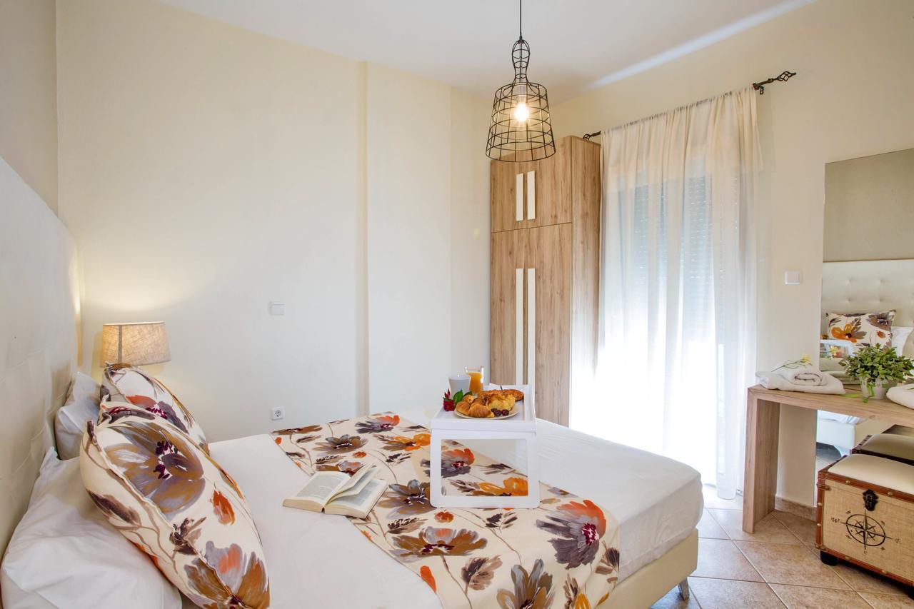 Golden Suites Ofrinion Ngoại thất bức ảnh